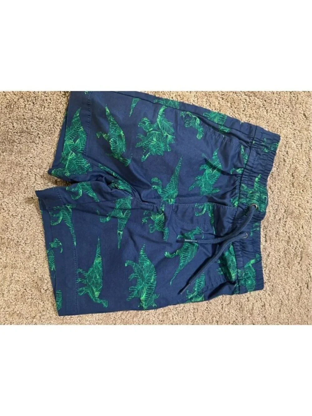 Gap navy with green Dino print Boys 3T shorts. New without tags
